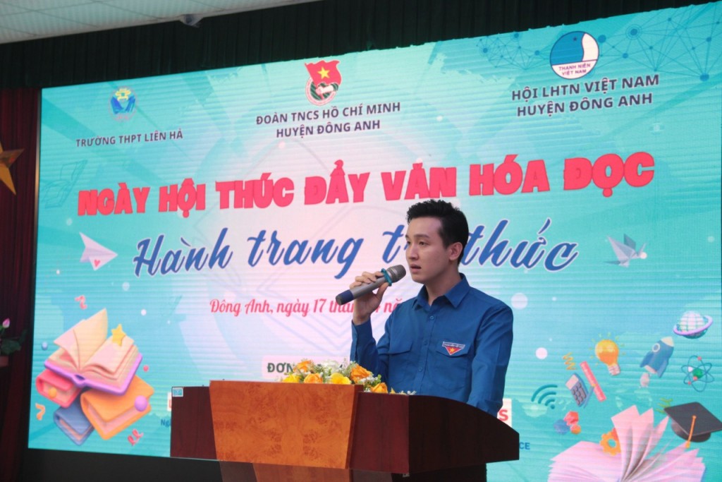Phó Bí thư Thành đoàn Hà Nội Đào Đức Việt phát biểu tại ngày hội