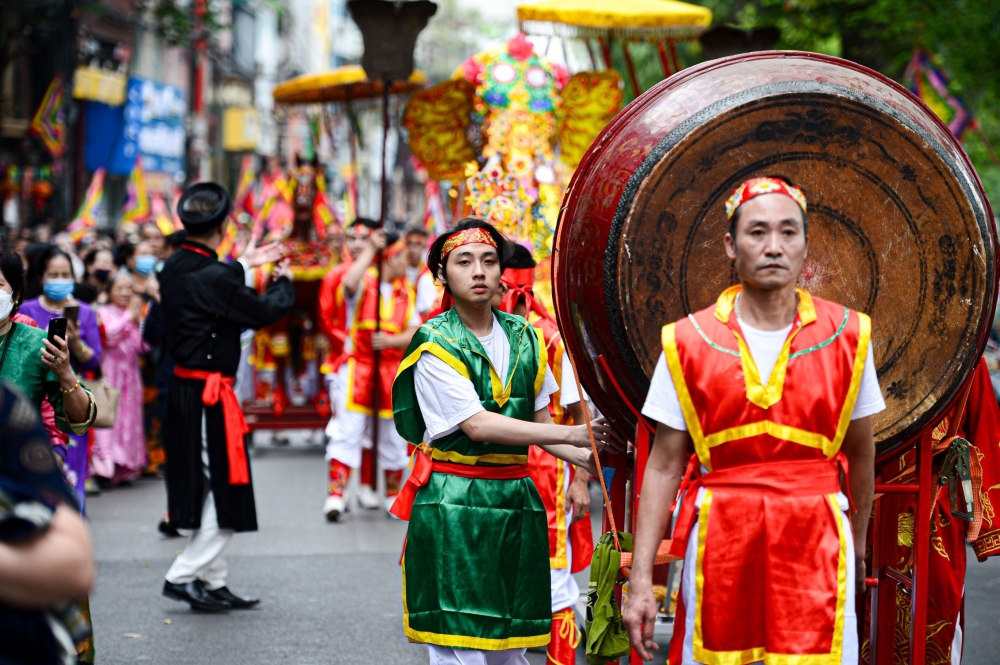 Tưng bừng hội chùa Láng với nhiều nghi lễ truyền thống được phục dựng