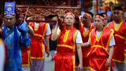 Tưng bừng hội chùa Láng với nhiều nghi lễ truyền thống được phục dựng