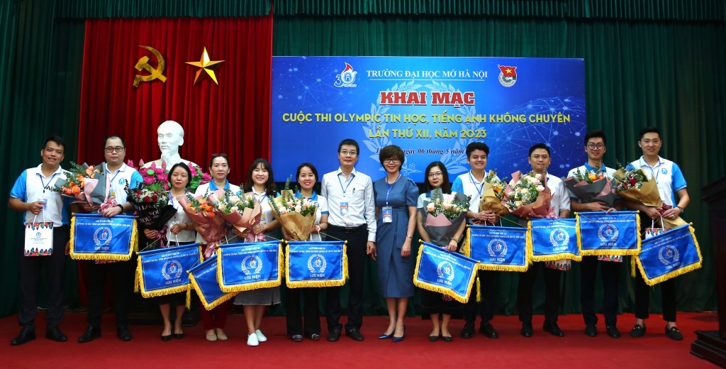 240 thí sinh tranh tài Tin học, Tiếng Anh