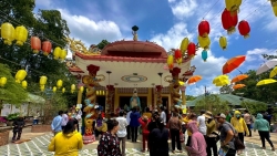 Linh thiêng Lễ hội Vía Bà Chúa Xứ tại xứ sen Tháp Mười