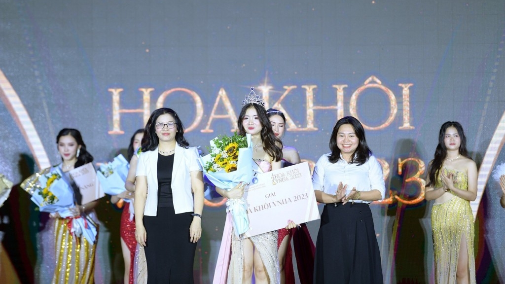 Lộ diện chủ nhân chiếc vương miện Hoa khôi VNUA 2023