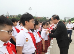 200 học sinh giỏi tiêu biểu Thủ đô báo công dâng Bác