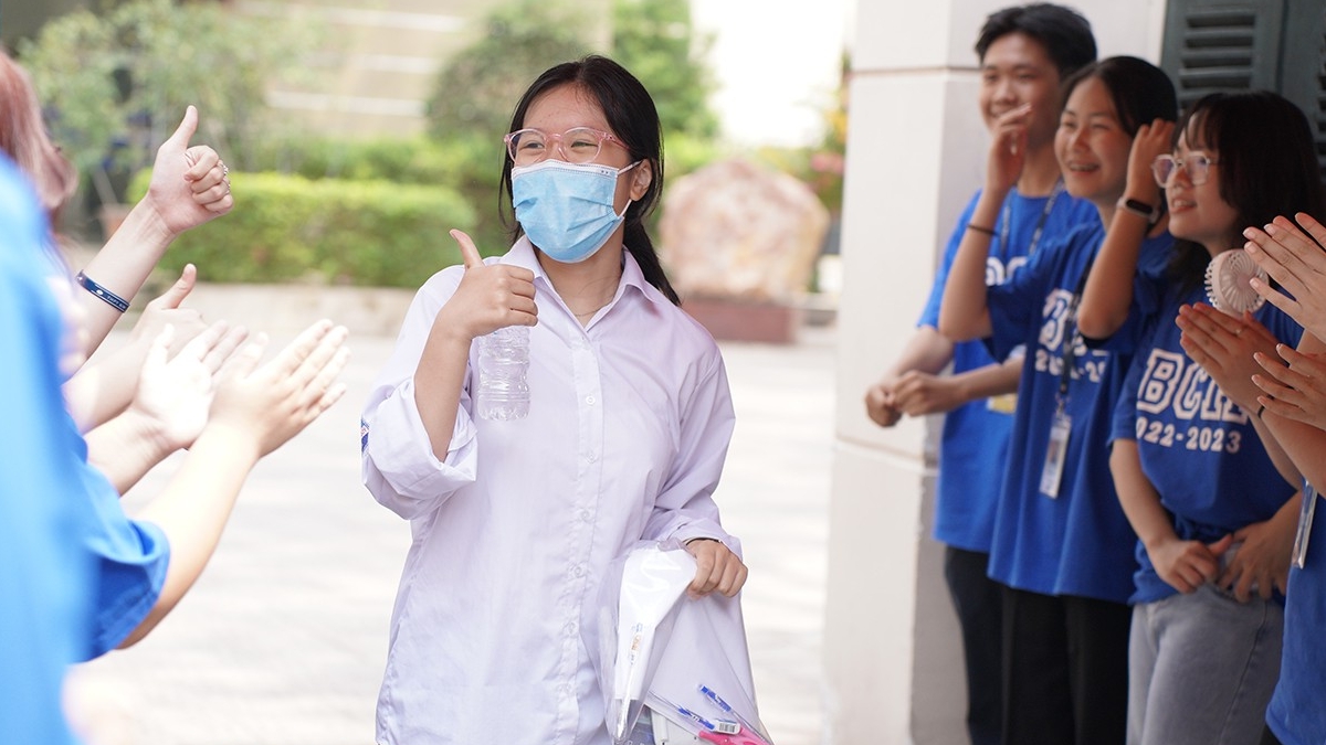 Đề vừa sức, thí sinh phấn khởi