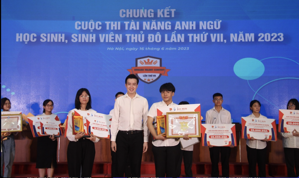 Phút giây bùng nổ  đêm Chung kết  thi Tài năng Anh ngữ