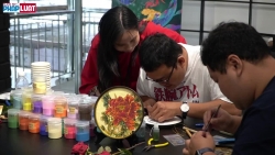 Giới trẻ mê mẩn với nét đẹp của nghệ thuật họa kim sa