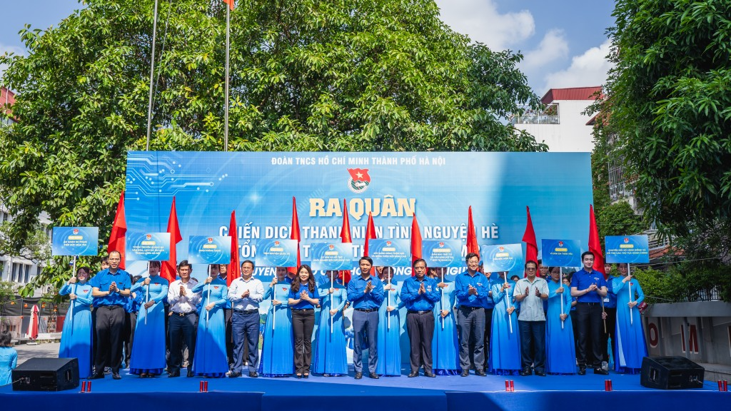 10 đội hình ra quân trong Chiến dịch Thanh niên tình nguyện hè 2023 của tuổi trẻ Hà Nội