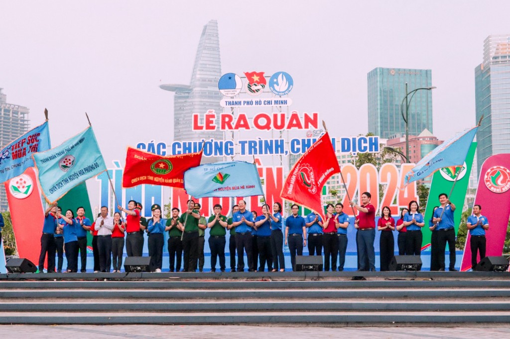 Tuổi trẻ TP Hồ Chí Minh tưng bừng xuất quân Chiến dịch tình nguyện Hè