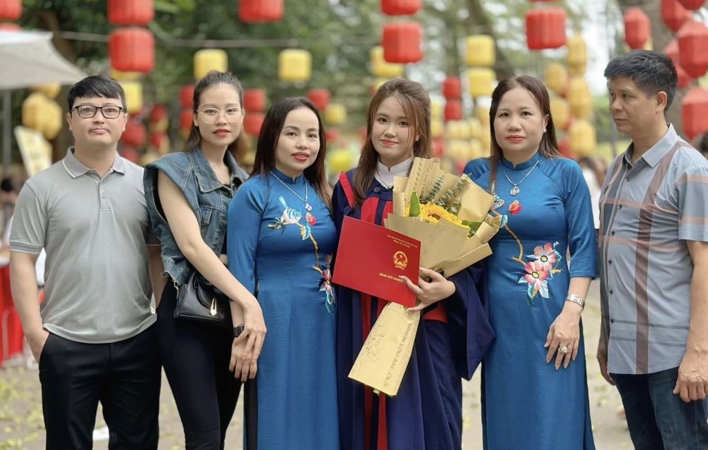 GenZ luôn ngồi bàn đầu, được tuyển thẳng vào cao học