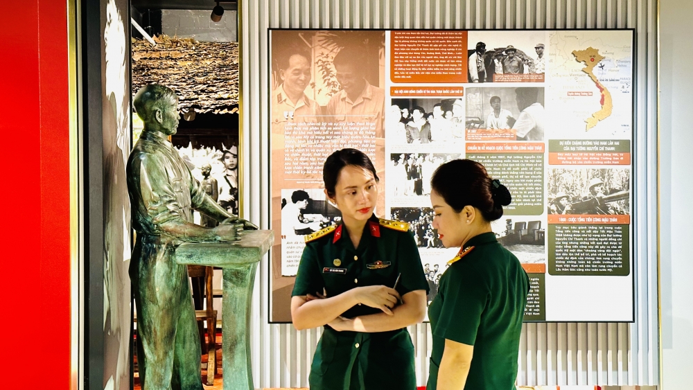 Xúc động trước những kỷ vật tại Bảo tàng Đại tướng Nguyễn Chí Thanh