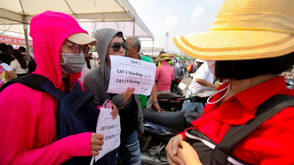 Giá vé BLACKPINK từ "chạm đáy" đột ngột "vượt đỉnh" chỉ sau 1 đêm