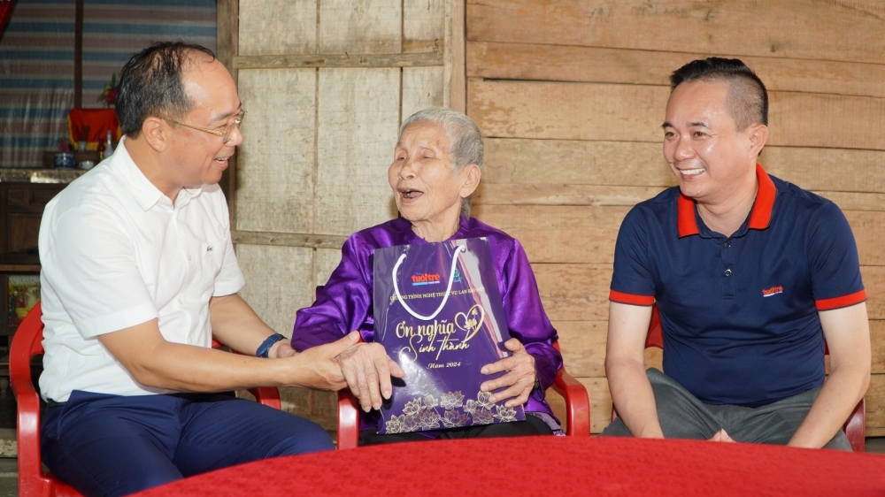 Ấm lòng các hoạt động tri ân của Báo Tuổi trẻ Thủ đô tại tỉnh Quảng Bình