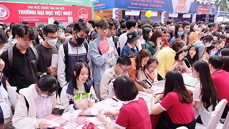 Nhiều thí sinh "sốc" vì điểm chuẩn tăng so với dự đoán