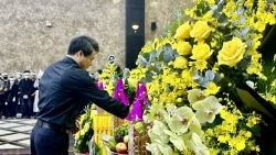 Trưởng Ban Nội chính Thành uỷ Hà Nội chia sẻ với thân nhân người đã khuất vụ cháy chung cư mini