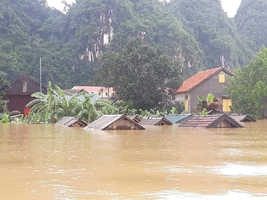 Giới trẻ, sao Việt chung tay ủng hộ đồng bào vùng lũ