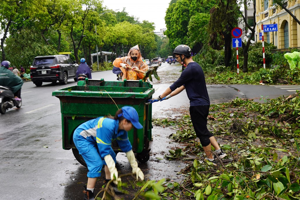 Thanh niên Thủ đô nỗ lực giúp Nhân dân ổn định cuộc sống