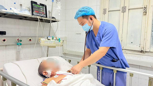 Người bệnh được chăm sóc tại Trung tâm Tim mạch và Lồng ngực, Bệnh viện Hữu nghị Việt Đức.