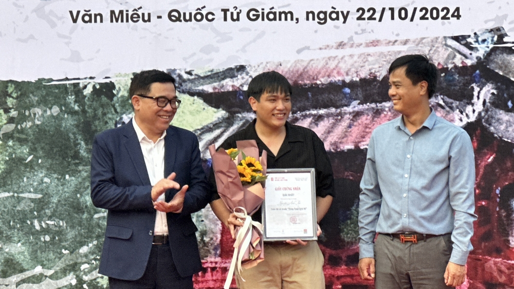 Trao giải cuộc thi “Tiếng vang lịch sử: Diễn giải Văn Miếu - Quốc Tử Giám qua hội họa”