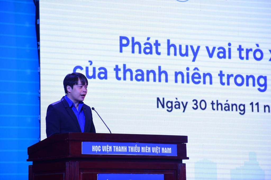 Anh Nguyễn Hữu Tú, Ủ y viên Đoàn Chủ tịch Trung ương Hội LHTN Việt Nam, Phó Chủ tịch Thường trực Hội Thầy thuốc trẻ Việt Nam phát biểu