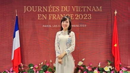 Cô gái Hà Nội tỏa sáng tại Pháp với thành tích đáng nể