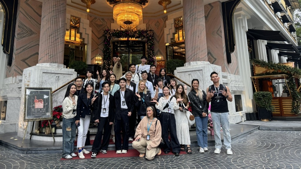 Loạt TikTok Creators thưởng thức “phở BlackPink”, ghé thăm Hạ Long, Phú Quốc