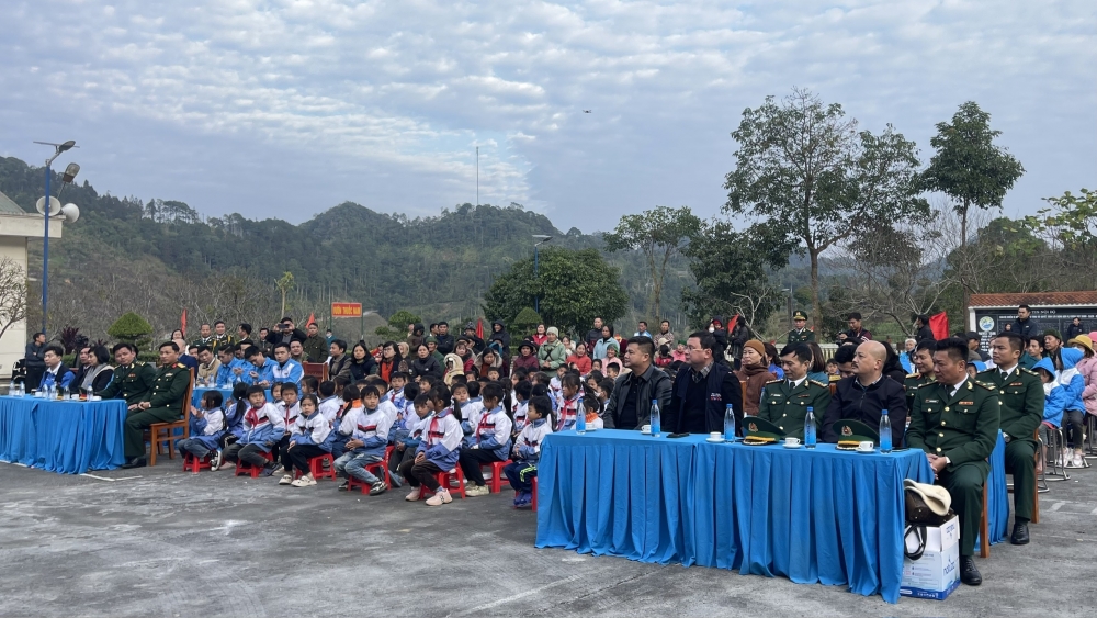 Hà Giang: Thắm tình quân - dân trong “Xuân biên cương” ở Tùng Vài