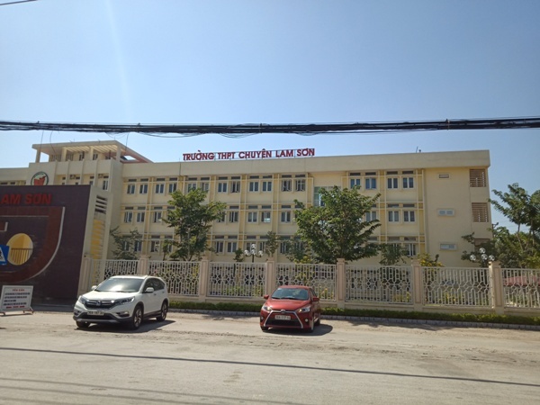 Tổ chức dạy thêm, Trường THPT Chuyên Lam Sơn bị phạt hàng chục triệu đồng