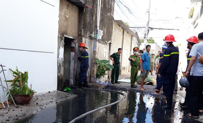 "Bà hoả" thiêu rụi căn nhà, người phụ nữ tử vong ngay cửa thoát hiểm