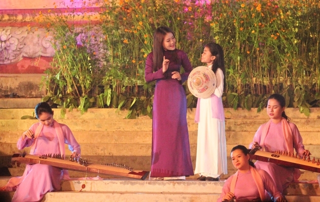 khai mac festival nghe truyen thong hue lan thu 8 tinh hoa nghe viet