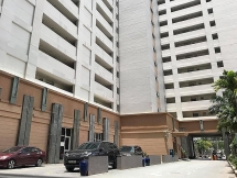 Rơi từ tầng 16 chung cư xuống đất, bé trai 3 tuổi tử vong