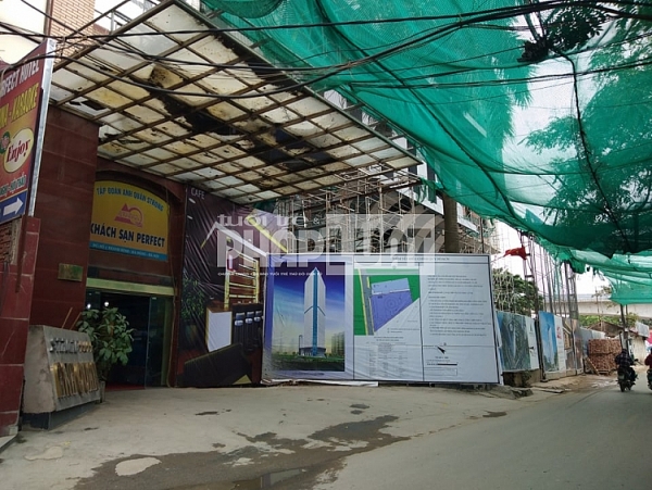 Hà Nội: Khách hàng lao đao vì dự án Tháp Doanh nhân chậm bàn giao nhà ha noi khach hang lao dao vi du an thap doanh nhan cham ban giao nha