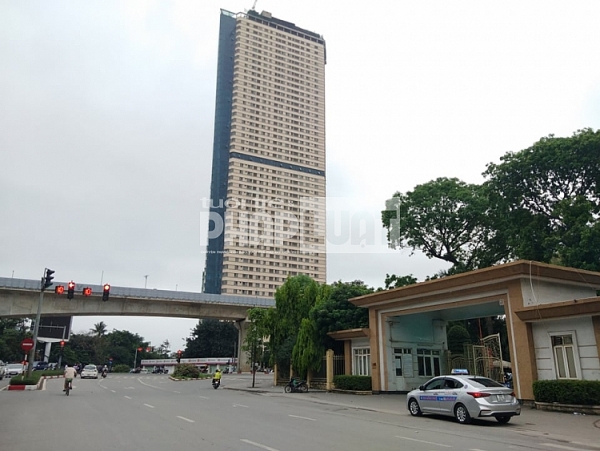 Hà Nội: Khách hàng lao đao vì dự án Tháp Doanh nhân chậm bàn giao nhà ha noi khach hang lao dao vi du an thap doanh nhan cham ban giao nha