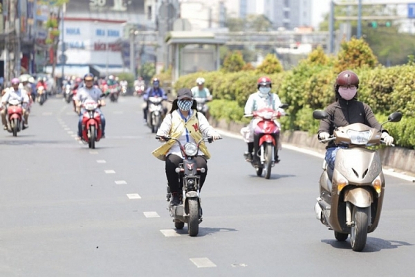 du bao thoi tiet ngay 76 ha noi ngay nang nong chieu va dem co mua dong