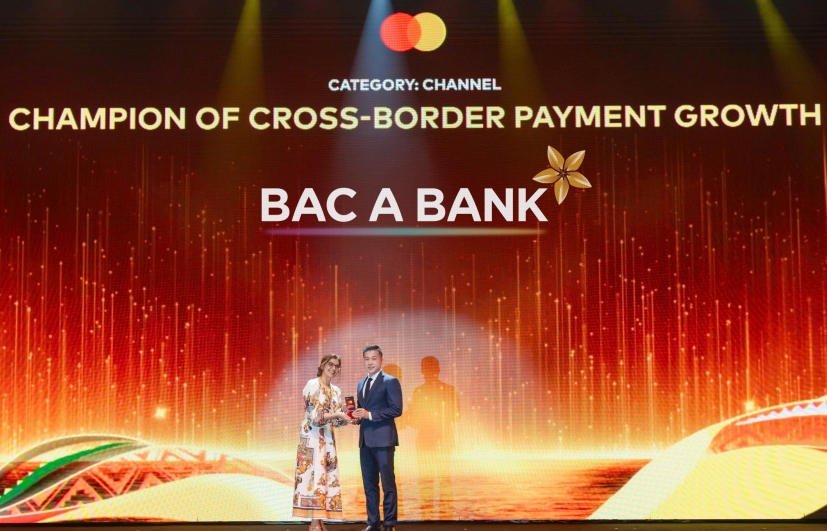 bac a bank duoc mastercard vinh danh nha vo dich tang truong thanh toan xuyen bien gioi 2025