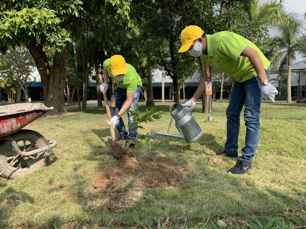 Tân Đệ trồng hơn 1.000 cây xanh khởi đầu xuân mới