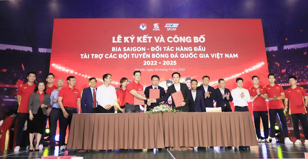 VSABia Saigon là đối tác hàng đầu và độc quyền trong ngành bia cho Đội tuyển bóng đá quốc gia