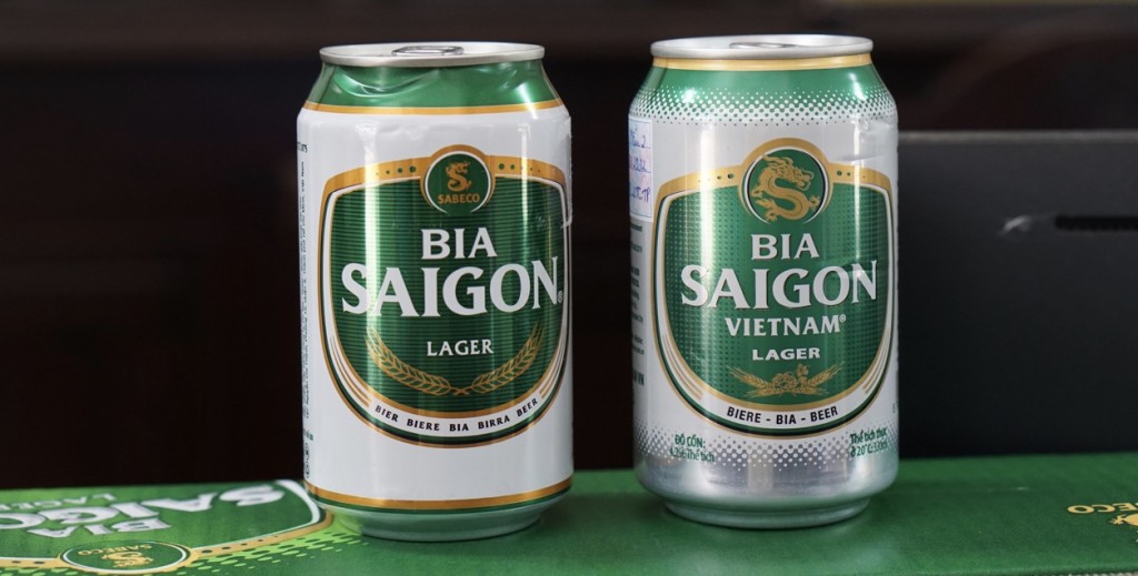 Lon bia Sài Gòn chuẩn bên trái
