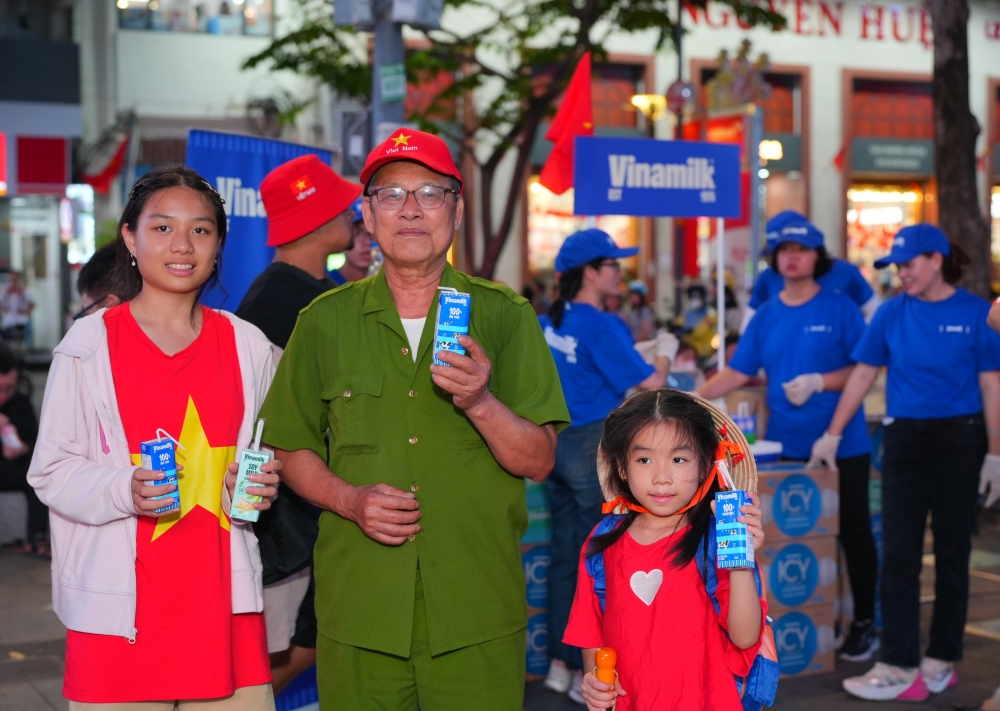 Vinamilk gửi tặng hơn 150.000 sản phẩm tói người dân tham gia 