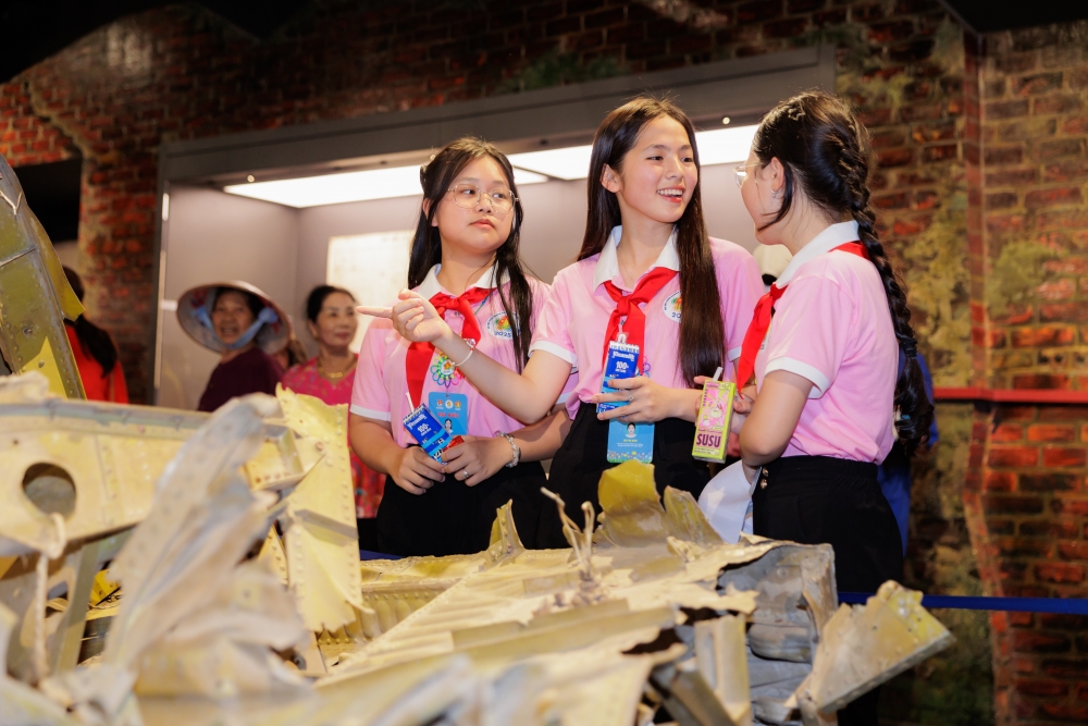 Vinamilk tiếp sức &quot;búp măng non&quot; viết tiếp hành trình Cháu ngoan Bác Hồ đầy tự hào