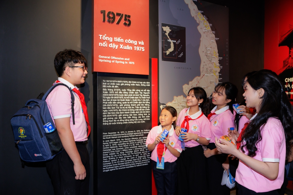 Vinamilk tiếp sức &quot;búp măng non&quot; viết tiếp hành trình Cháu ngoan Bác Hồ đầy tự hào