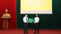 BIM Group trao tặng 30 tỷ đồng và trang thiết bị y tế, nhu yếu phẩm đẩy lùi Covid-19