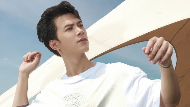 Anh Tú Atus đẹp trai ngút ngàn sau phim điện ảnh trăm tỷ