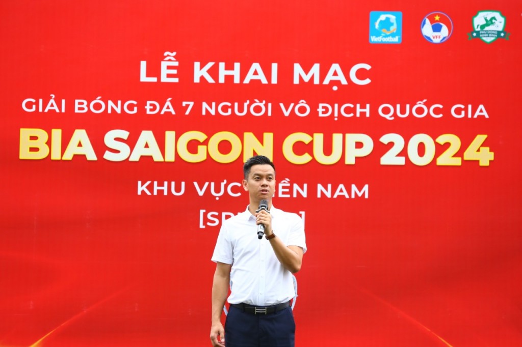 Trưởng BTC Phạm Ngọc Tuấn tuyên bố khai mạc giải đấu