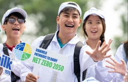 Trải nghiệm thú vị sau một ngày ghé thăm trang trại bò sữa rộng bằng 960 sân bóng Olympic