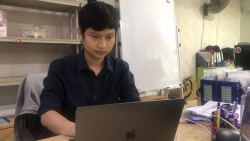 Hai chàng trai số hóa bản đồ "địa điểm bán hàng thiết yếu"