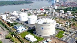 PV GAS ký hợp đồng nhập khẩu chuyến LNG đầu tiên đến Việt Nam