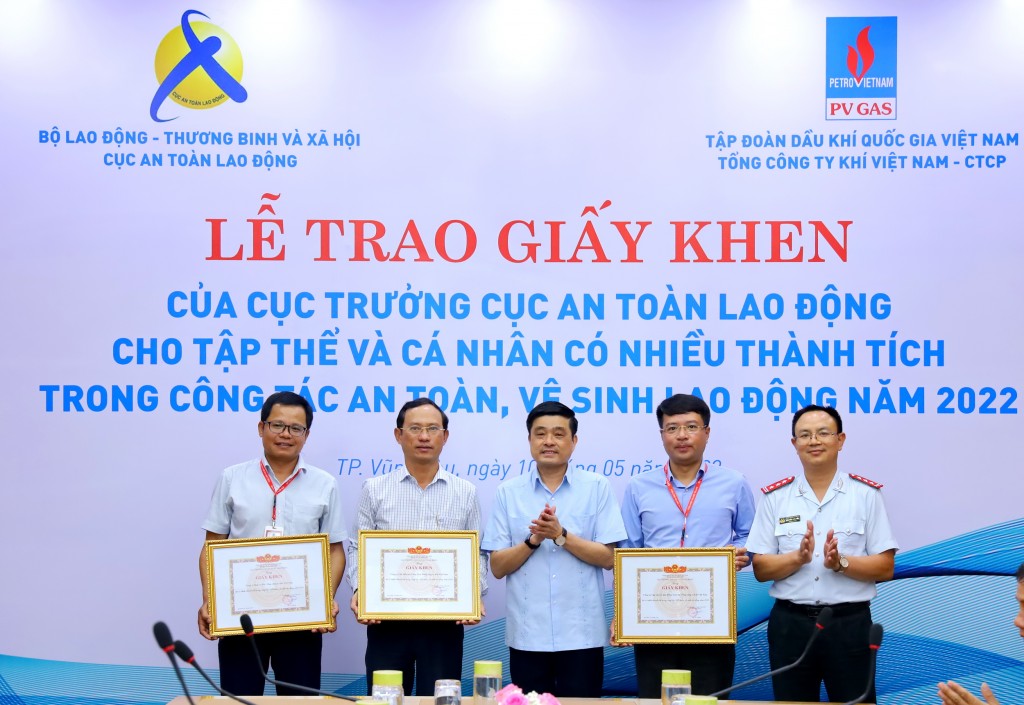 Cục An toàn lao động khen thưởng nhiều tập thể và người lao động PV GAS