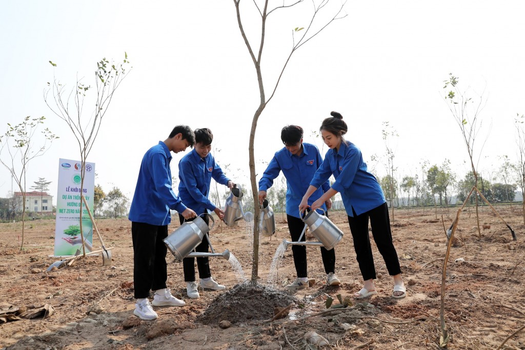 Các hoạt động trồng cây được Vinamilk triển khai đều kêu gọi sự tham gia của nhân viên, đoàn viên thanh niên, cộng đồng…