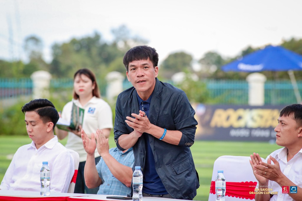 Màn đăng quang thuộc về đội bóng XSKT Đắk Lắk