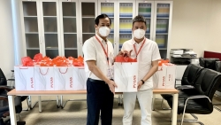 Công đoàn PV GAS tặng gần 200 phần quà hỗ trợ cán bộ hưu trí phòng chống Covid-19